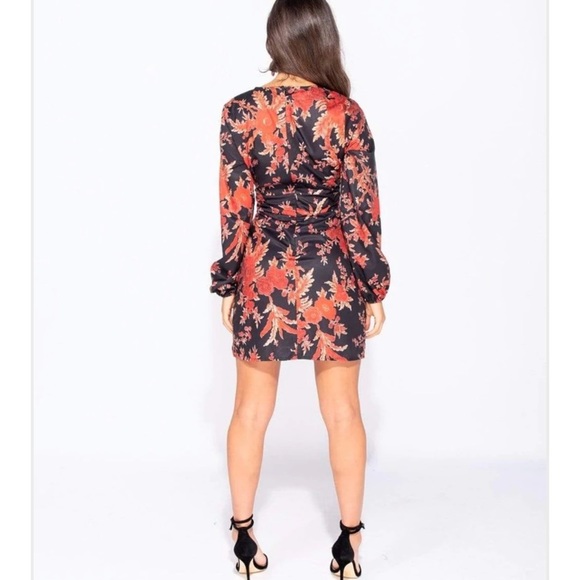 Black and red floral v neck long sleeve dress cocktail, holiday - Picture 4 of 5